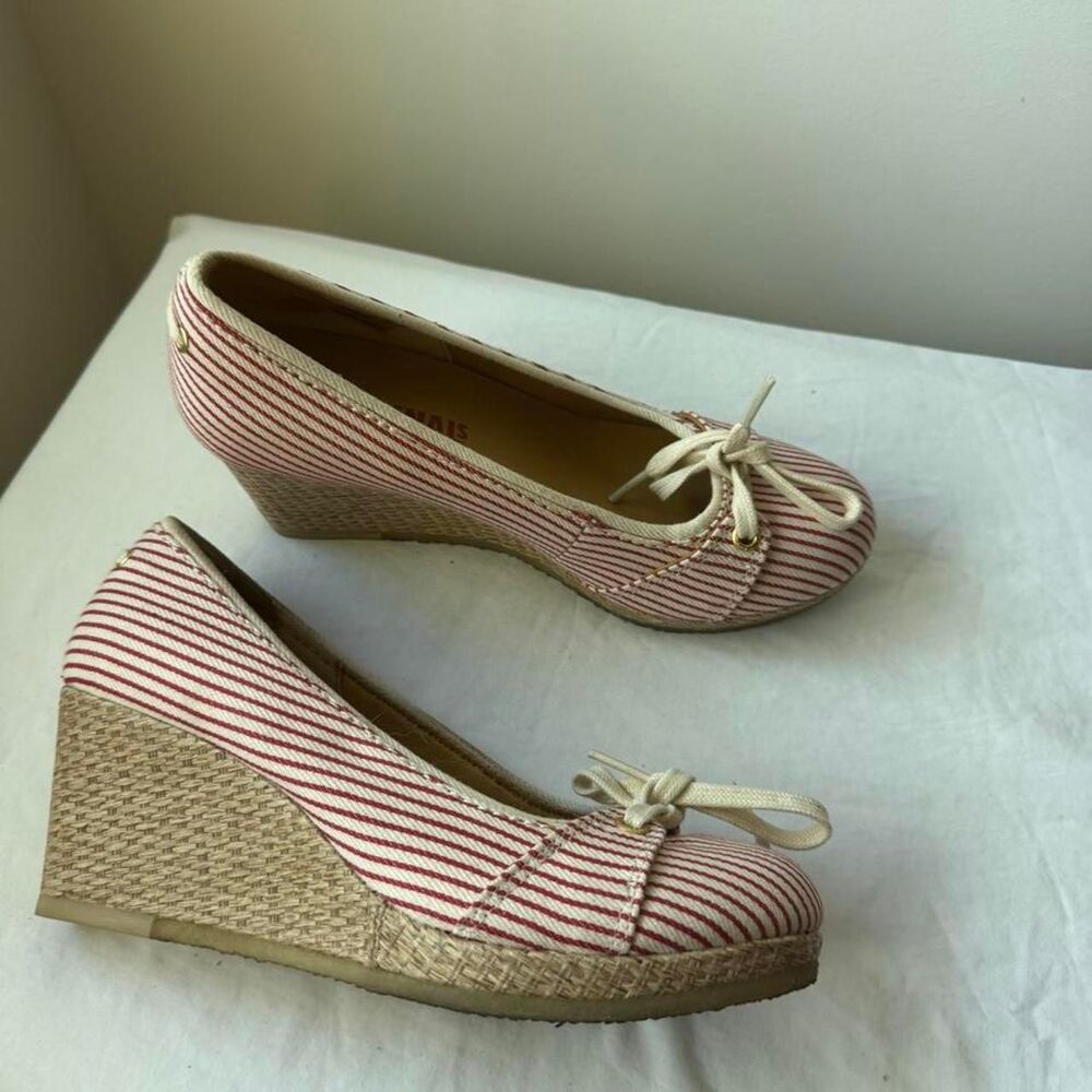 Y2K Clarks Originals Red & Cream Striped Wedges – Size 8